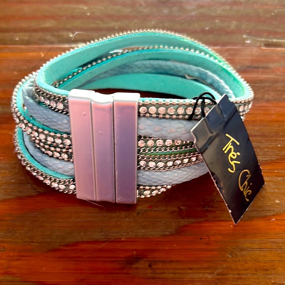 Tres Chic Magnetic Twist Wrap Bracelet